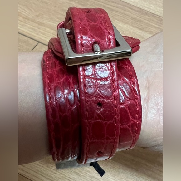 Kiki de Montparnasse ‘Attache Croc cuff’ lambskin leather in Red - Picture 2 of 6